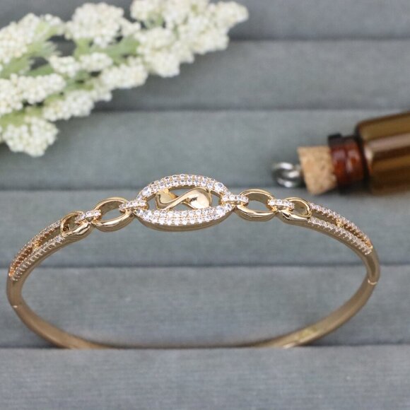 Elegant Oval Link Rose Gold Bangle with Micro CZ Diamond Accents, XPBL0488 - Picture 1 of 12